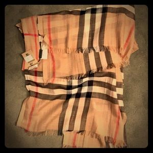 Burberry Scarf Giant Check Gauze Scarf. New!